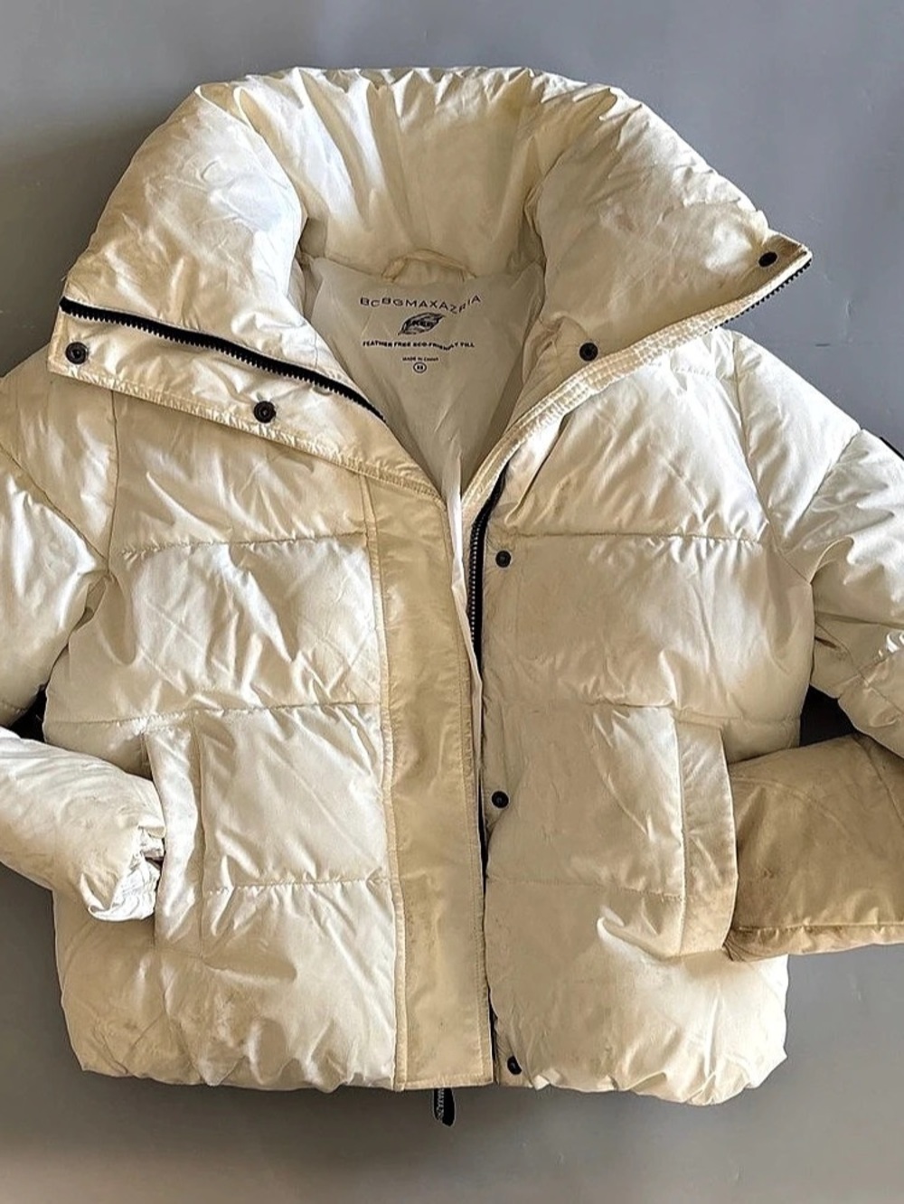 BCBGMAXAZRIA White Puffer Jacket Size XS gently used good